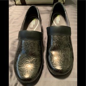 Dansko Work Wonders 41